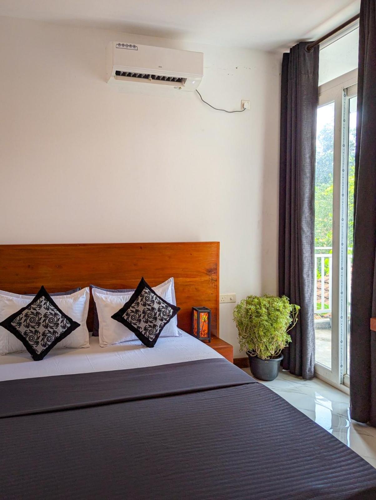 Airport Hotel By Cmb Apartments Negombo Luaran gambar