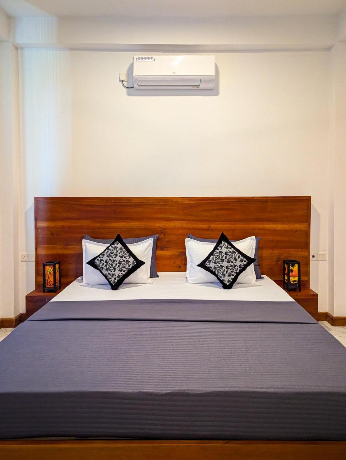 Airport Hotel By Cmb Apartments Negombo Luaran gambar
